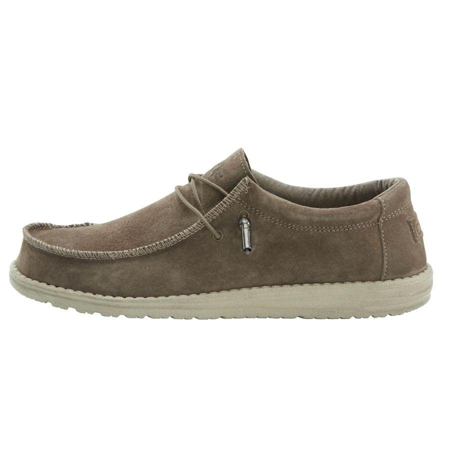 Men's Hey Dude Wally Slip On Shoes Brown | EYHVZ-3204